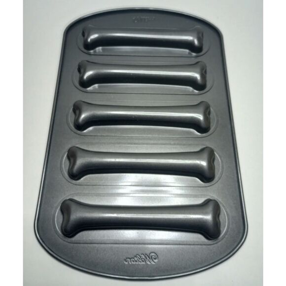 Wilton Halloween Bones Cake Muffin Baking Pan Also Great For Dog Treat Molds - Picture 3 of 7